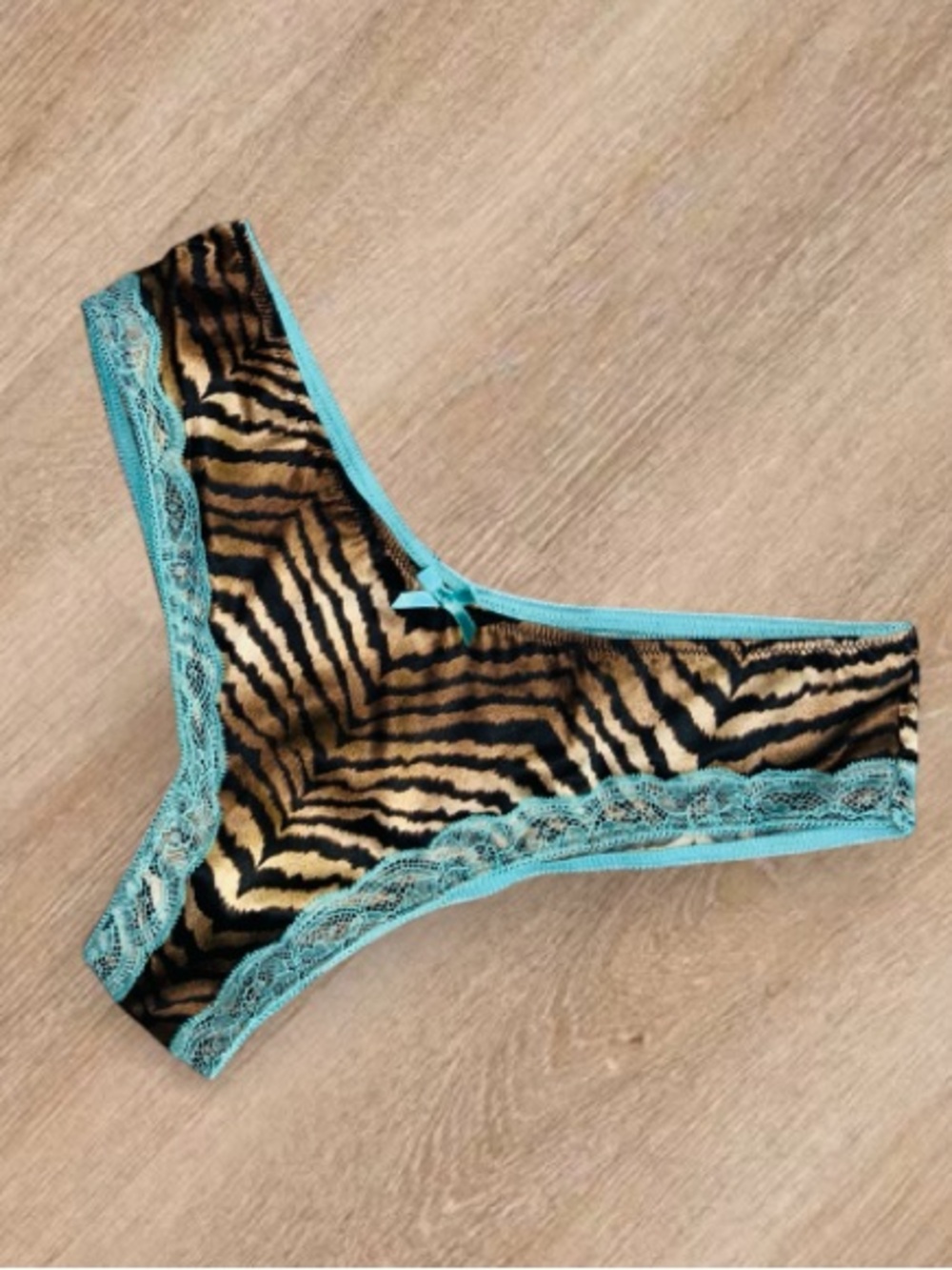 🆕🐅 Tease Tiger Stripe Cheeky Panty Victoria’s Secret Small NWT - Picture 8 of 9